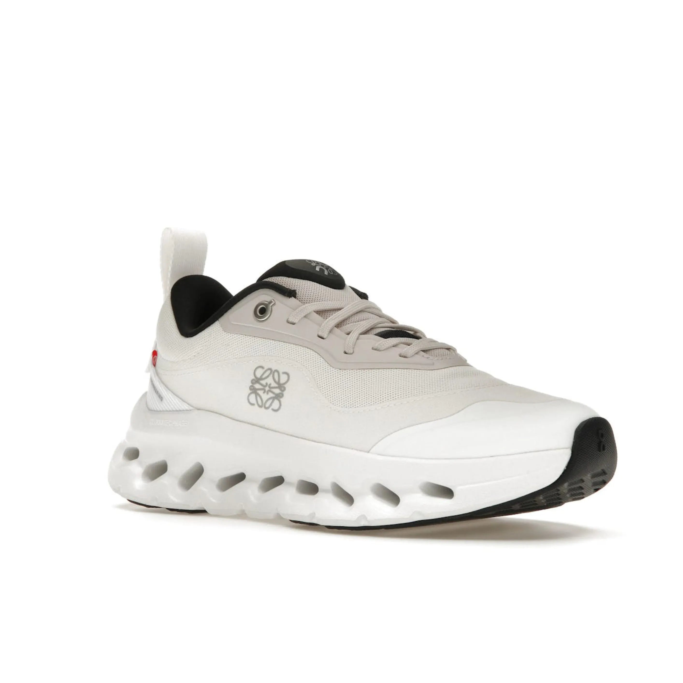 Cloudtilt 2.0 x Loewe "Sand/White"